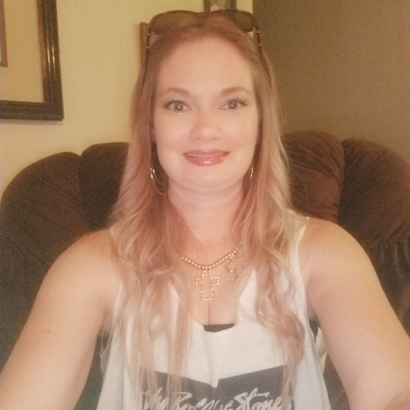 Meet your Posher, Paula - Picture 1 of 1